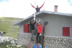 Pannello-fotovoltaico-sul-Rifugio-014