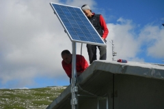 Pannello-fotovoltaico-sul-Rifugio-027